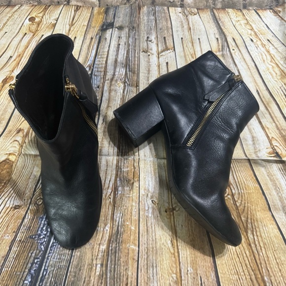 Cole Haan Saylor Grand OS Black Faux Leather Double Side Zip Booties Size 8 - Picture 1 of 5